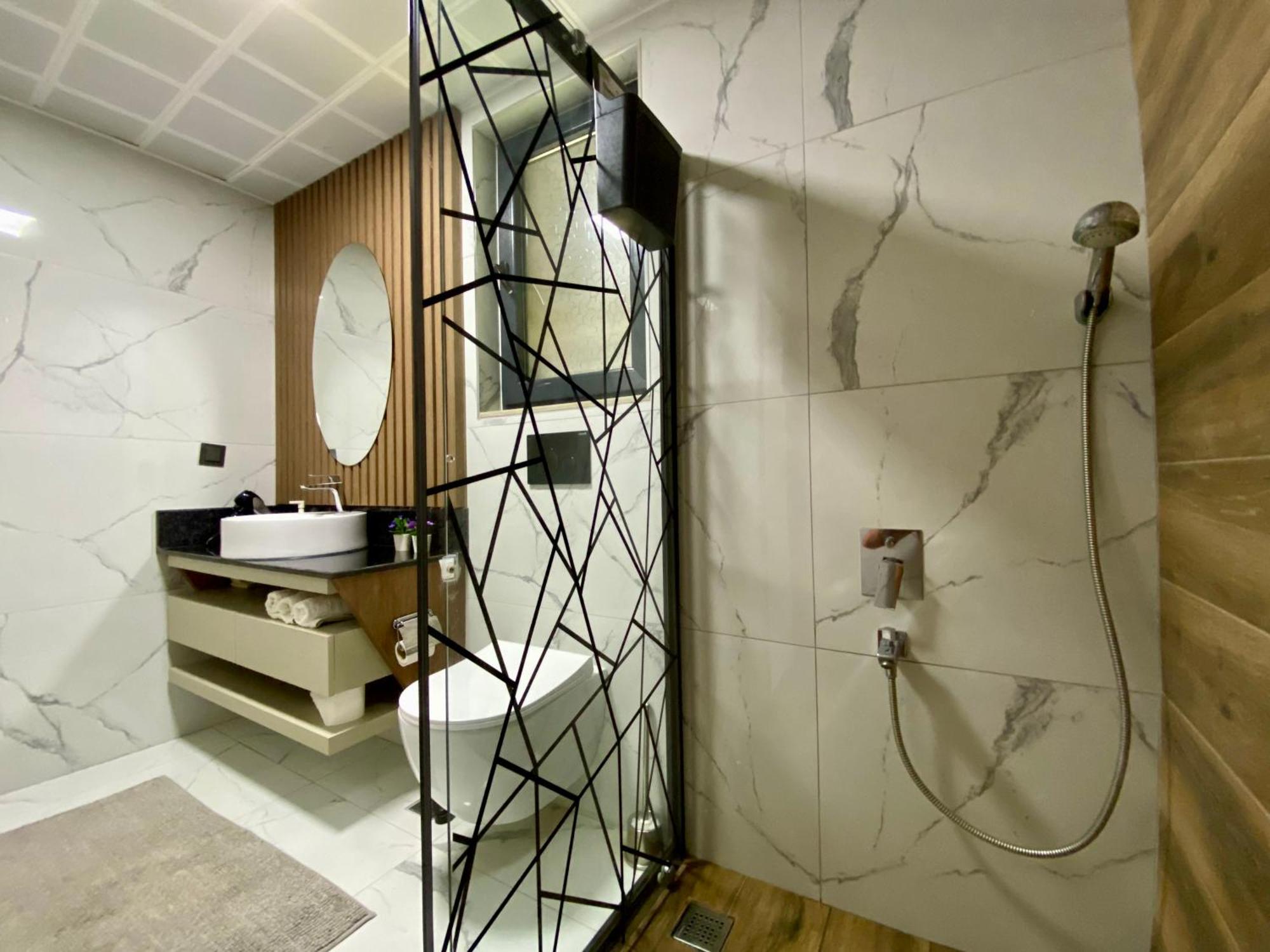 Villa Annabell1 With Swimming Pool And Jacuzzi, 3 Floors بيليك المظهر الخارجي الصورة