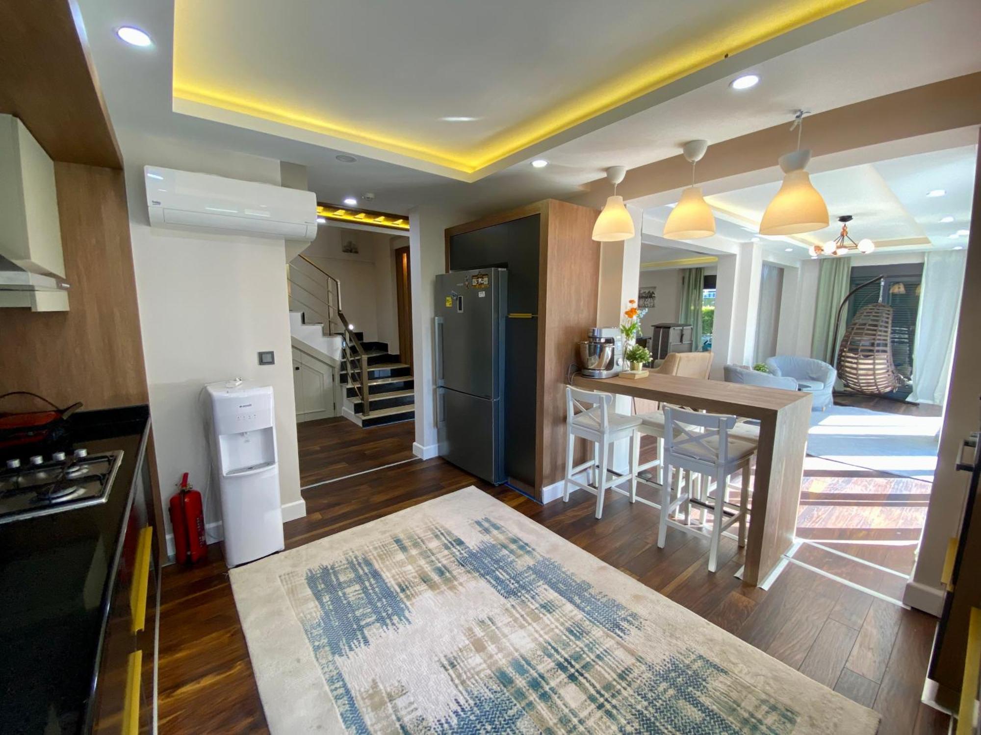 Villa Annabell1 With Swimming Pool And Jacuzzi, 3 Floors بيليك المظهر الخارجي الصورة