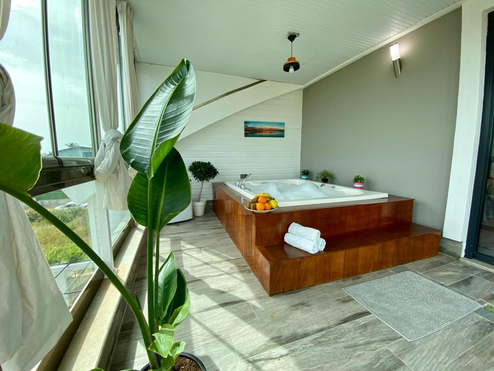 Villa Annabell1 With Swimming Pool And Jacuzzi, 3 Floors بيليك المظهر الخارجي الصورة
