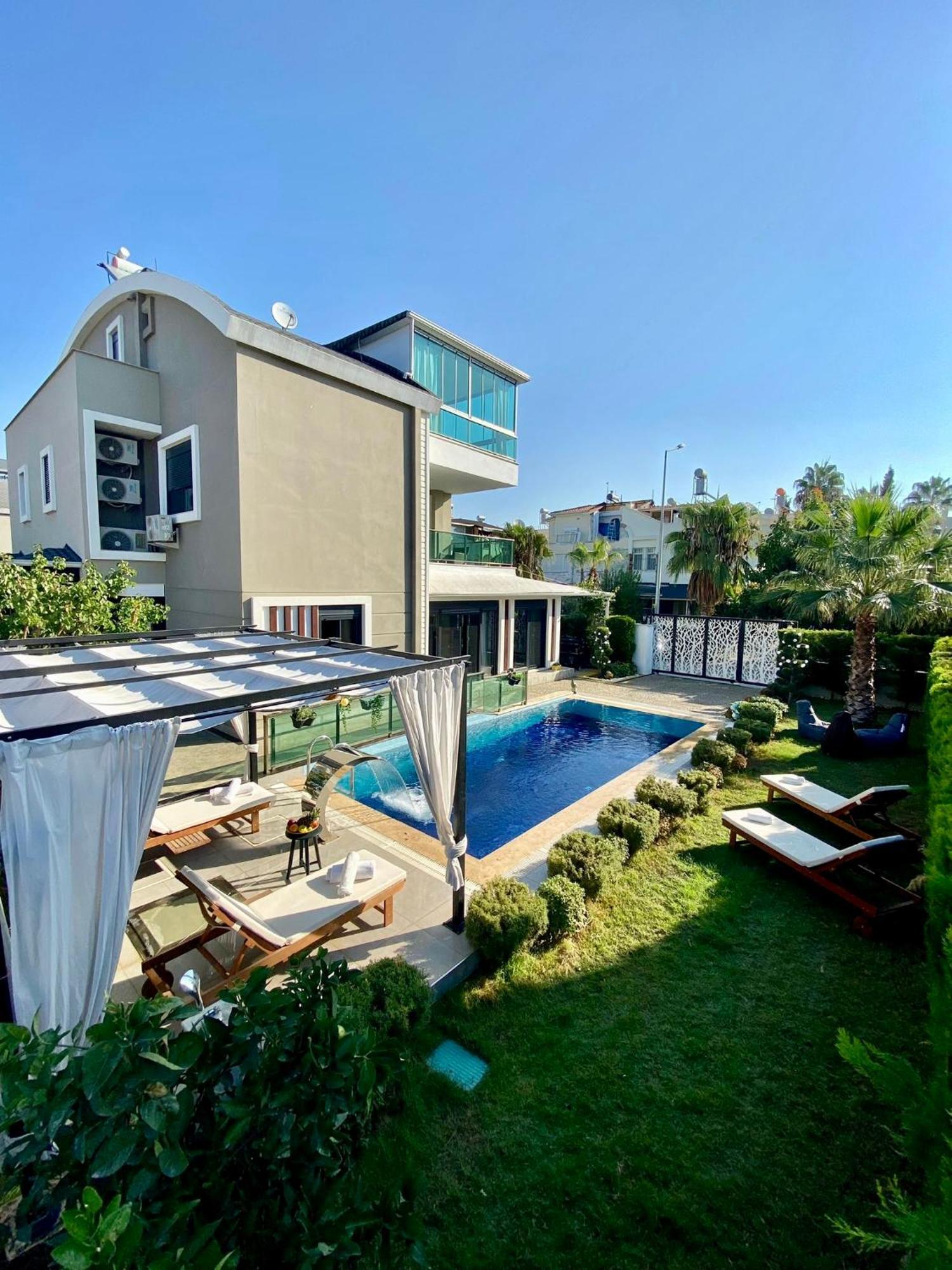 Villa Annabell1 With Swimming Pool And Jacuzzi, 3 Floors بيليك المظهر الخارجي الصورة